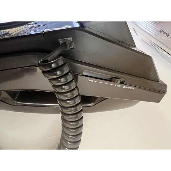 Lloyd's AM/FM Clock Telephone radio TCR Model: T415-84 Series 288A In Box Manual - Picture 9 of 10
